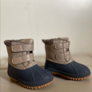 Old navy toddler blue winter boots for snow or rain